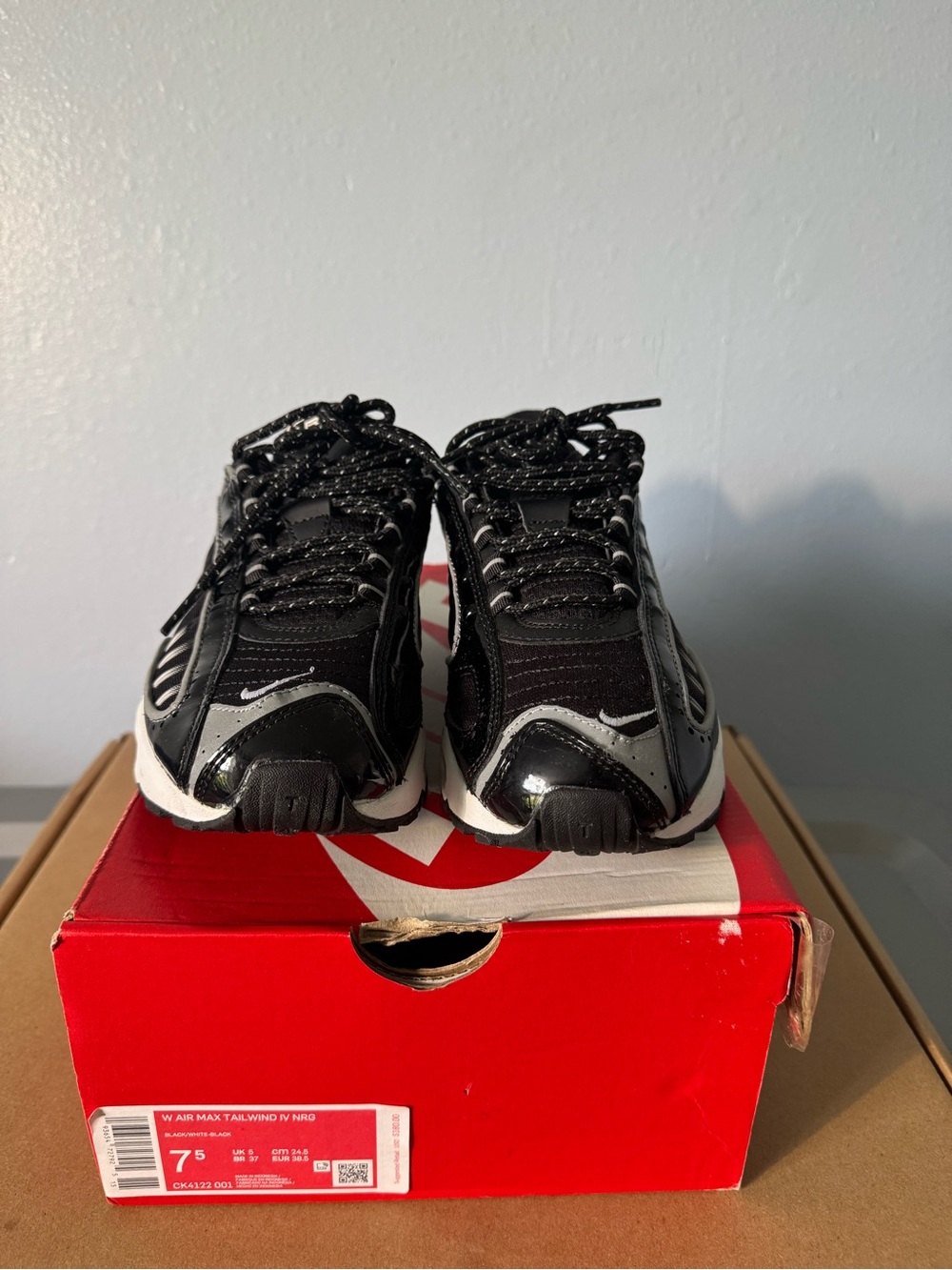 Nike Black and White Air Max Tailwind Size 7.5